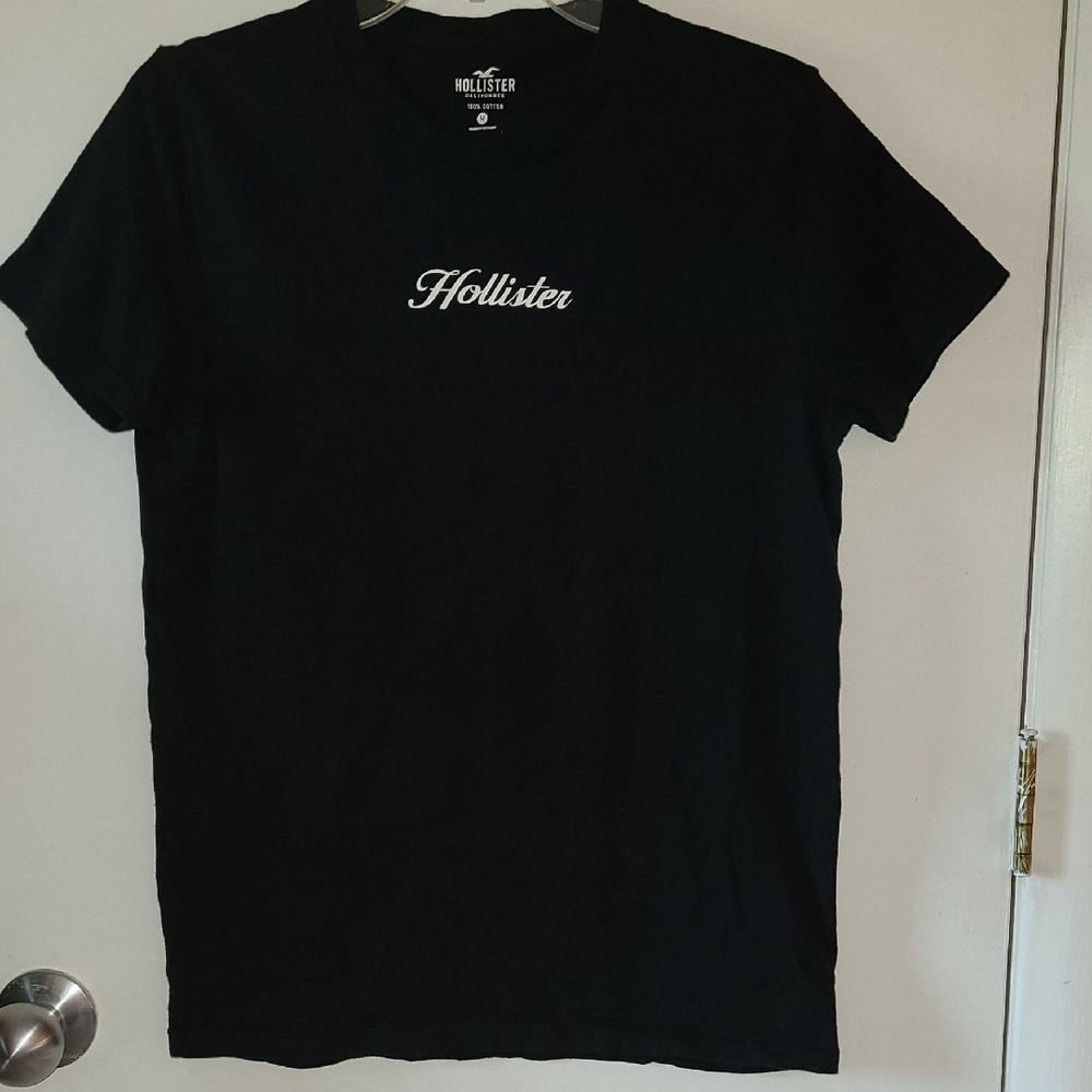Hollister Men's Black T-Shirt